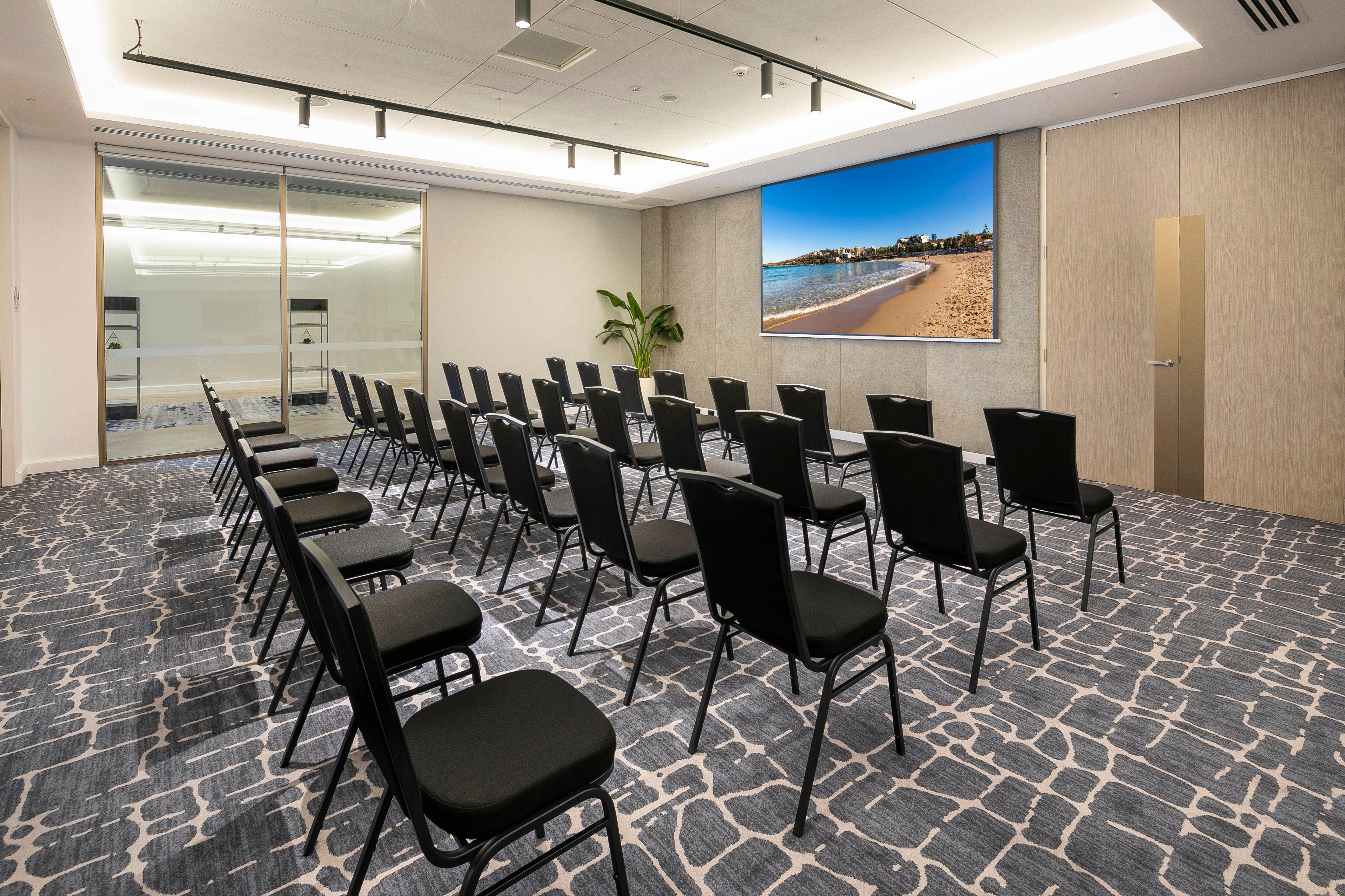 Hotel Crowne Plaza Sydney By Ihg 4*